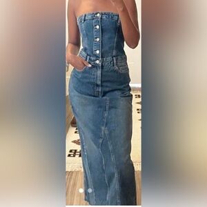 Jean dress, perfect for spring! 💙